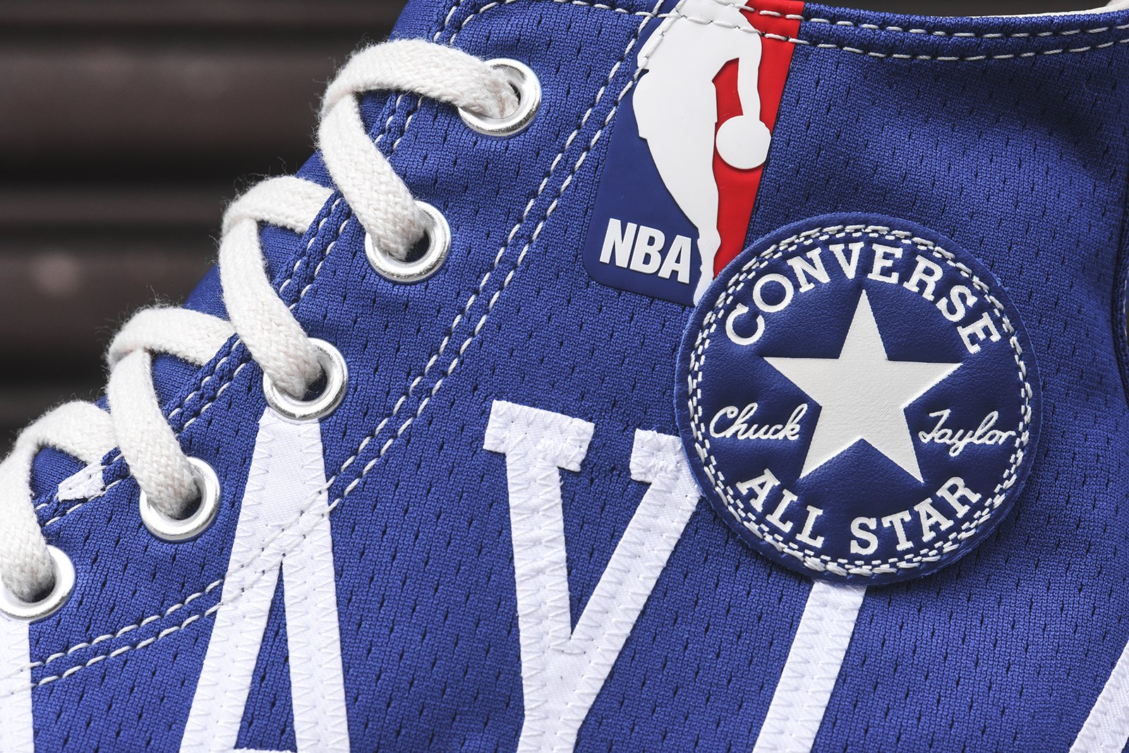 在场上稳健 在场上稳健